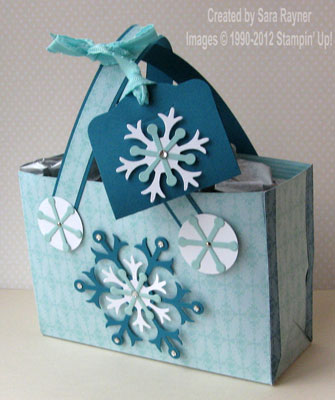 snowflake gift wrapping