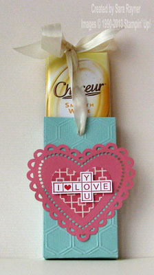 amore heart choc box open